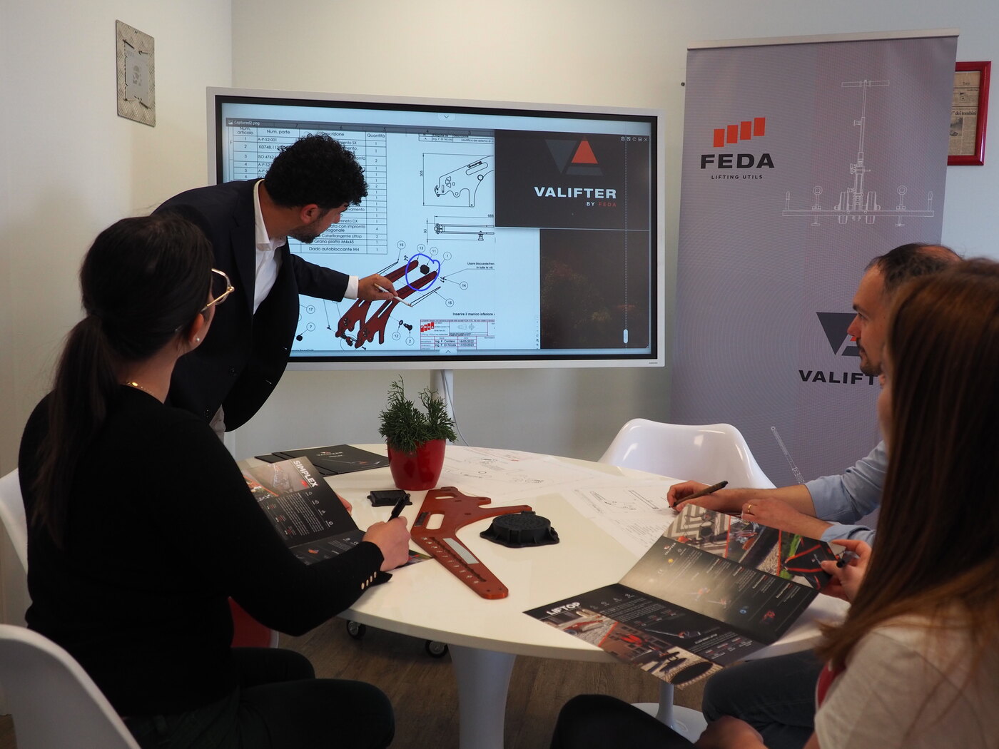 Valifter ofrece apoyo continuo a su red de partner para garantizar la correcta presentación de la gama.